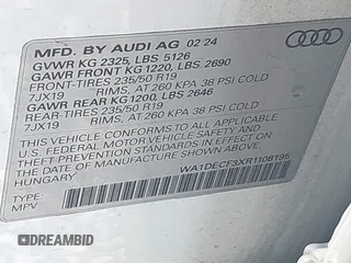 2024 Audi Q3 S line Premium z VIN WA1DECF3XR1108195, wystawiony jako IAAI lot #41833728 z przebiegiem Nie podano mil oraz . Historia ofert i sprzedaży dostępna na DreamBid. Obrazek 9.