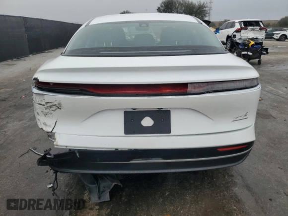 2025 Lucid Air Touring z VIN 50EA1TEA1SA008797, wystawiony jako Copart lot #42288775 z przebiegiem 954 mil mil oraz Szkoda całkowita • Salvage title. Historia ofert i sprzedaży dostępna na DreamBid. Obrazek 6.