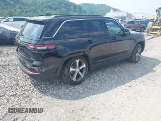 2024 Jeep Grand Cherokee Limited z VIN 1C4RJHBG9RC162492, wystawiony jako IAAI lot #42424937 z przebiegiem 5 939 mil mil oraz . Historia ofert i sprzedaży dostępna na DreamBid. Obrazek 4.