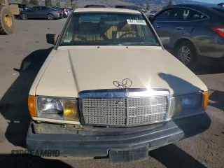 1986 Mercedes-Benz 190 with VIN WDBDA24D0GF181761, listed as a Copart auction lot 87775085 with 38,039 mi miles and Clean Title. Bid and sale history available at carsss.com. Image 5.