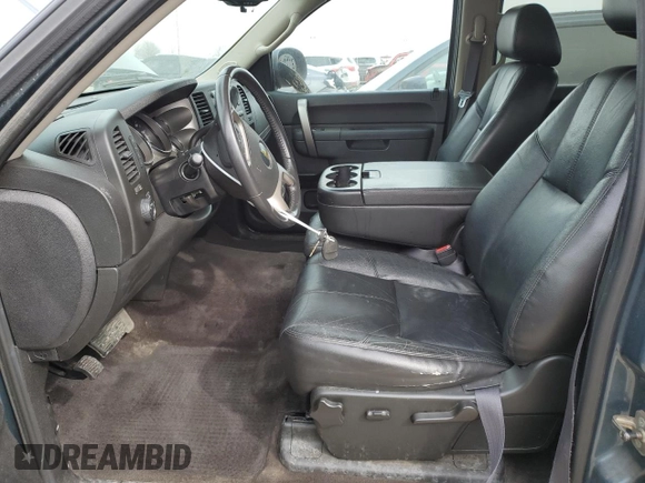 2011 Chevrolet Silverado 1500 LT with VIN 3GCPCSE03BG327145, listed as a Copart auction lot 44756035 with 226,378 mi miles and Salvage Title. Bid and sale history available at DreamBid. Image 7.