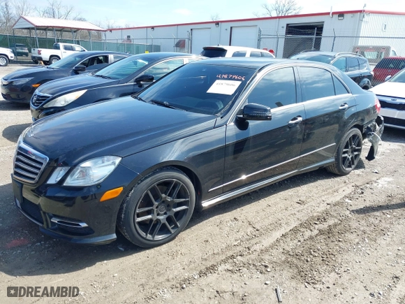 2013 Mercedes-Benz E-Class E 350 Luxury with VIN WDDHF8JB3DA758470, listed as a IAAI auction lot 41879606 with 181,729 mi miles. Bid and sale history available at carsss.com. Image 17.