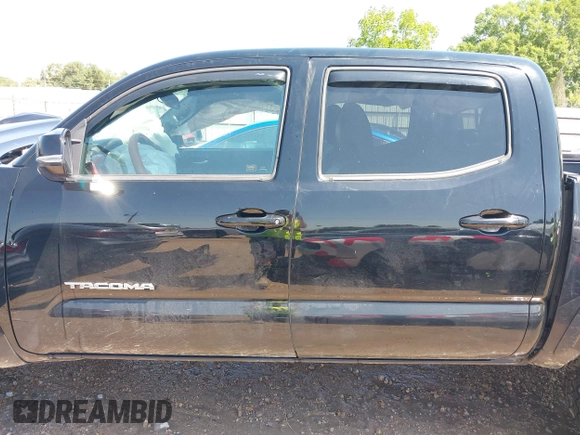 2017 Toyota Tacoma SR5 z VIN 5TFAZ5CNXHX048879, wystawiony jako IAAI lot #42157227 z przebiegiem 119 932 mil mil oraz . Historia ofert i sprzedaży dostępna na DreamBid. Obrazek 14.