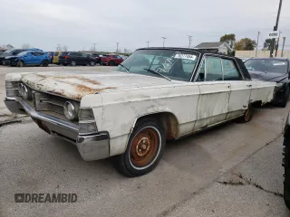 1967 Chrysler New Yorker z VIN CH43K73231908, wystawiony jako Copart lot #76277454 z przebiegiem Nie podano mil oraz Nie do naprawy. Historia ofert i sprzedaży dostępna na DreamBid. Obrazek 1.