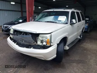 2003 Cadillac Escalade z VIN 1GYEK63NX3R241388, wystawiony jako IAAI lot #42227896 z przebiegiem 154 415 mil mil oraz . Historia ofert i sprzedaży dostępna na DreamBid. Obrazek 17.