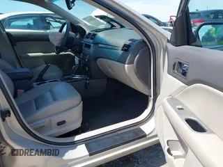 2010 Ford Fusion SEL with VIN 3FAHP0JG6AR282999, listed as a IAAI auction lot 42031162 with 128,001 mi miles and . Bid and sale history available at DreamBid. Image 5.