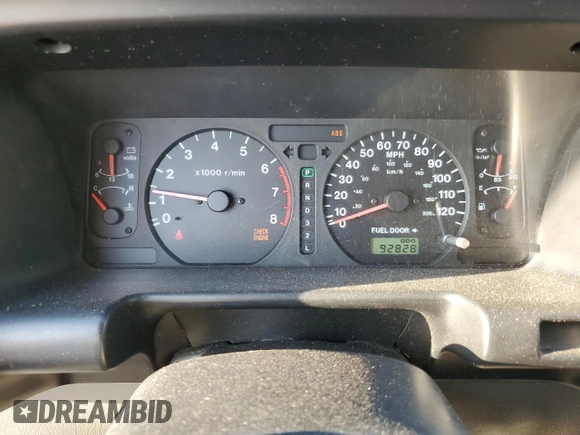 2000 Isuzu Trooper S z VIN JACDS58XXY7J11716, wystawiony jako Copart lot #76685304 z przebiegiem 92 828 mil mil oraz Nie do naprawy. Historia ofert i sprzedaży dostępna na DreamBid. Obrazek 9.