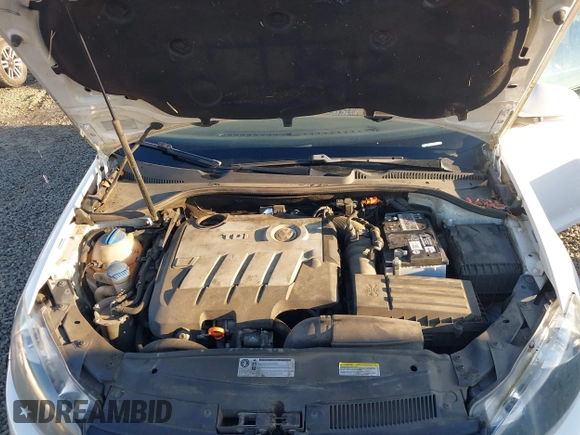 2014 Volkswagen Jetta TDI with VIN 3VWPL7AJ4EM601001, listed as a IAAI auction lot 41673953 with 118,644 mi miles and . Bid and sale history available at DreamBid. Image 10.