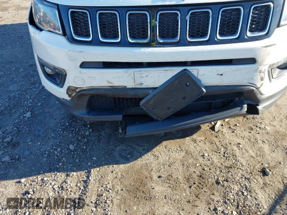 2020 Jeep Compass Latitude with VIN 3C4NJDBB2LT115599, listed as a IAAI auction lot 40970548 with 63,349 mi miles. Bid and sale history available at carsss.com. Image 6.