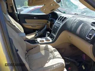 2010 GMC Acadia SLT1 with VIN 1GKLRMEDXAJ195059, listed as a IAAI auction lot 42255816 with Not provided miles and . Bid and sale history available at DreamBid. Image 5.