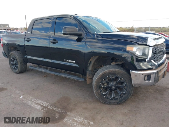 2018 Toyota Tundra 2WD SR5 with VIN 5TFEM5F12JX131561, listed as a IAAI auction lot 40731077 with 44,050 mi miles. Bid and sale history available at carsss.com. Image 1.