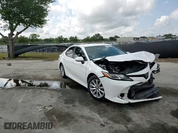 2018 Toyota Camry LE with VIN 4T1B11HK0JU512400, listed as a Copart auction lot 55839265 with 117,510 mi miles and Salvage title. Bid and sale history available at DreamBid. Image 13.