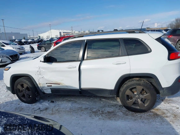 2016 Jeep Cherokee Latitude with VIN 1C4PJMCB7GW304109, listed as a IAAI auction lot 41330879 with 114,503 mi miles. Bid and sale history available at carsss.com. Image 14.