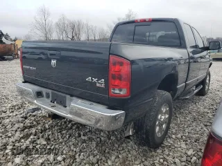 2005 Dodge 2500 SLT z VIN 3D7KS28C35G732726, wystawiony jako Copart lot #86070894 z przebiegiem 152 057 mil mil oraz Szkoda całkowita • Salvage title. Historia ofert i sprzedaży dostępna na DreamBid. Obrazek 3.