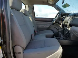 2013 Toyota Tacoma z VIN 5TFPX4EN7DX015095, wystawiony jako Copart lot #84664074 z przebiegiem 188 709 mil mil oraz Szkoda całkowita • Salvage title. Historia ofert i sprzedaży dostępna na DreamBid. Obrazek 10.