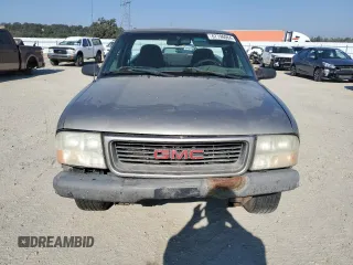 2001 GMC Sonoma SL with VIN 1GTCS14591K123515, listed as a Copart auction lot 67796064 with 313,545 mi miles and Salvage Title. Bid and sale history available at DreamBid. Image 5.