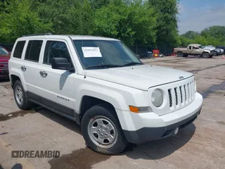 2013 Jeep Patriot Sport z VIN 1C4NJPBBXDD192665, wystawiony jako IAAI lot #42422413 z przebiegiem 87 312 mil mil oraz . Historia ofert i sprzedaży dostępna na DreamBid. Obrazek 1.