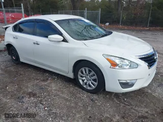 2013 Nissan Altima 2.5 SL with VIN 1N4AL3AP8DC260889, listed as a IAAI auction lot 41222811 with 125,803 mi miles. Bid and sale history available at carsss.com. Image 1.