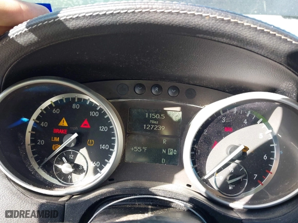 2011 Mercedes-Benz GL-Class GL 450 with VIN 4JGBF7BE4BA629312, listed as a IAAI auction lot 41384945 with 127,239 mi miles. Bid and sale history available at carsss.com. Image 7.