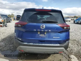 2021 Nissan Rogue SV z VIN 5N1AT3BB3MC829740, wystawiony jako Copart lot #51128825 z przebiegiem 28 277 mil mil oraz Szkoda całkowita • Salvage title. Historia ofert i sprzedaży dostępna na DreamBid. Obrazek 6.