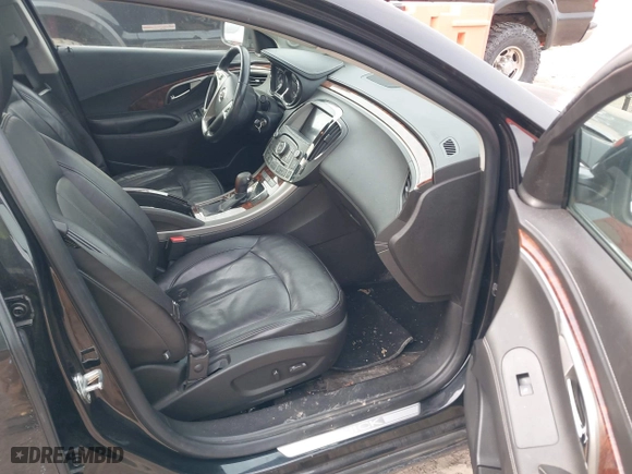 2012 Buick LaCrosse Leather with VIN 1G4GC5ER6CF366391, listed as a IAAI auction lot 41517191 with 142,622 mi miles. Bid and sale history available at carsss.com. Image 5.