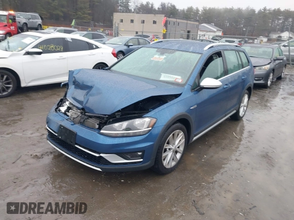 2018 Volkswagen Golf S z VIN 3VWH17AU9JM759994, wystawiony jako IAAI lot #41054231 z przebiegiem 42 651 mil mil oraz . Historia ofert i sprzedaży dostępna na DreamBid. Obrazek 17.
