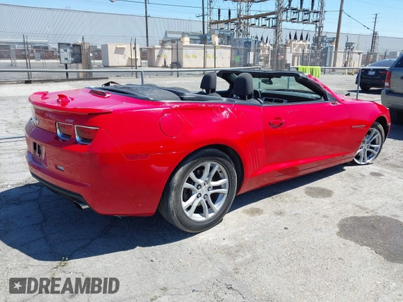 2013 Chevrolet Camaro LT z VIN 2G1FB3D34D9104778, wystawiony jako IAAI lot #42229416 z przebiegiem 99 123 mil mil oraz . Historia ofert i sprzedaży dostępna na DreamBid. Obrazek 4.
