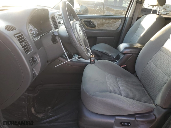 2007 Ford Escape XLT with VIN 1FMYU03107KB17034, listed as a Copart auction lot 80578964 with 268,752 mi miles and Clean Title. Bid and sale history available at carsss.com. Image 7.