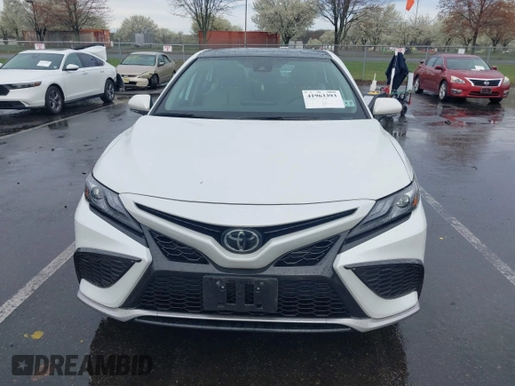 2022 Toyota Camry XSE z VIN 4T1K61AK2NU702362, wystawiony jako IAAI lot #41963393 z przebiegiem 13 541 mil mil oraz . Historia ofert i sprzedaży dostępna na DreamBid. Obrazek 12.