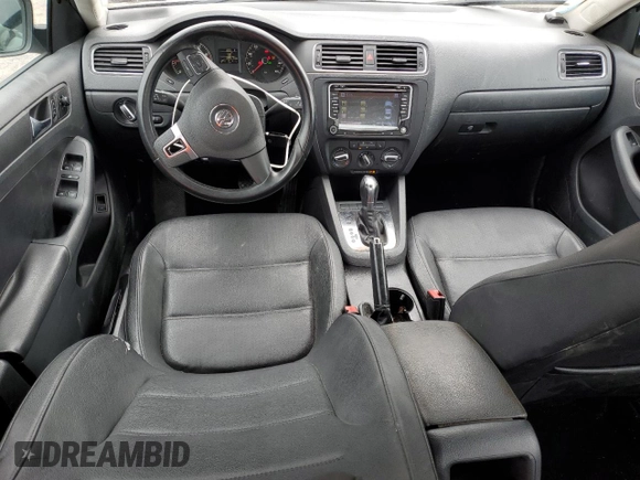 2011 Volkswagen Jetta Sedan SE w/Convenience & Sunroof PZEV with VIN 3VWDZ7AJ1BM363105, listed as a Copart auction lot 52746715 with 189,676 mi miles and Salvage Title. Bid and sale history available at carsss.com. Image 8.