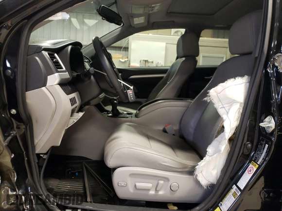 2016 Toyota Highlander XLE with VIN 5TDKKRFH7GS504721, listed as a Copart auction lot 48159524 with 163,737 mi miles and Salvage title. Bid and sale history available at DreamBid. Image 7.