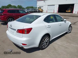 2011 Lexus IS 250 z VIN JTHCF5C24B5047820, wystawiony jako IAAI lot #42112789 z przebiegiem 109 254 mil mil oraz . Historia ofert i sprzedaży dostępna na DreamBid. Obrazek 4.