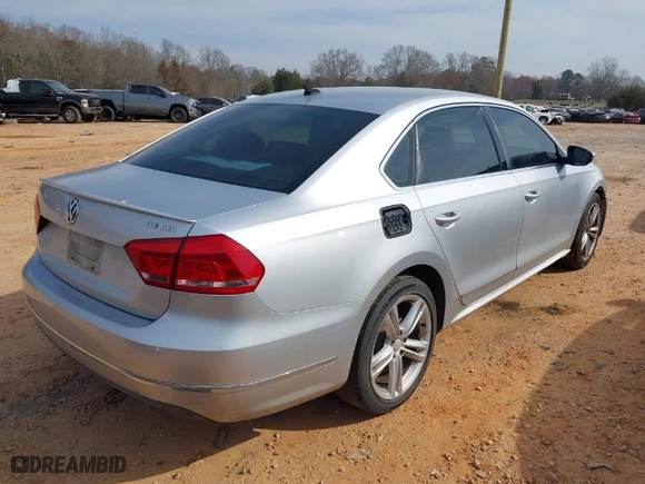 2012 Volkswagen Passat TDI SEL Premium with VIN 1VWCN7A31CC080506, listed as a IAAI auction lot 41792115 with 228,710 mi miles. Bid and sale history available at carsss.com. Image 4.
