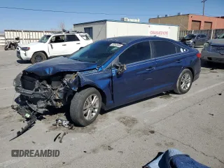2016 Hyundai Sonata 2.4L with VIN 5NPE24AF6GH401835, listed as a Copart auction lot 44062895 with 90,710 mi miles and Salvage Title. Bid and sale history available at carsss.com. Image 1.