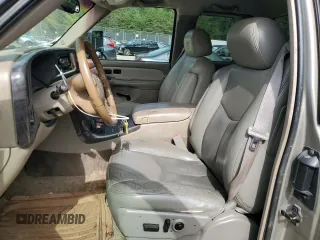 2003 GMC Sierra Denali z VIN 2GTFK69U831201215, wystawiony jako Copart lot #73801184 z przebiegiem 186 959 mil mil oraz Szkody całkowita. Historia ofert i sprzedaży dostępna na DreamBid. Obrazek 7.