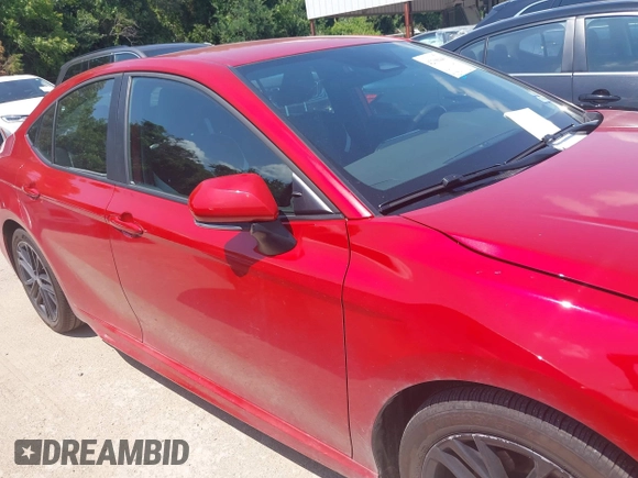 2025 Toyota Camry LE z VIN 4T1DAACK9SU100106, wystawiony jako IAAI lot #42390449 z przebiegiem 8 343 mil mil oraz . Historia ofert i sprzedaży dostępna na DreamBid. Obrazek 13.