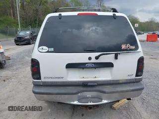 1999 Ford Explorer XLT z VIN 1FMZU34E1XZA39121, wystawiony jako IAAI lot #42107728 z przebiegiem 194 374 mil mil oraz . Historia ofert i sprzedaży dostępna na DreamBid. Obrazek 15.