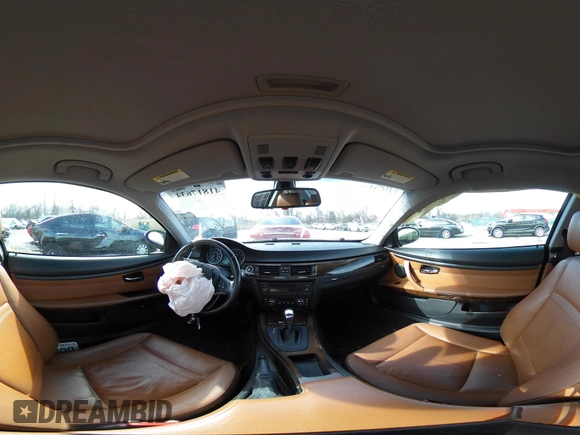 2009 BMW 3 Series 328i xDrive z VIN WBAWC33589PU84317, wystawiony jako IAAI lot #41817634 z przebiegiem 166 052 mil mil oraz . Historia ofert i sprzedaży dostępna na DreamBid. Obrazek 18.
