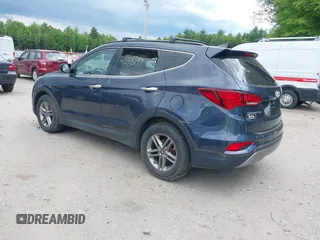 2017 Hyundai Santa Fe 2.4L z VIN 5XYZUDLB0HG418726, wystawiony jako IAAI lot #42375177 z przebiegiem 159 118 mil mil oraz . Historia ofert i sprzedaży dostępna na DreamBid. Obrazek 3.