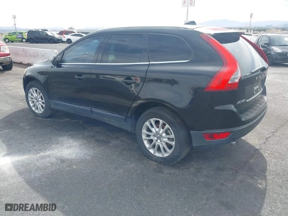 2010 Volvo XC60 3.0T with VIN YV4992DZXA2076751, listed as a IAAI auction lot 42065186 with 1 mi miles. Bid and sale history available at carsss.com. Image 3.