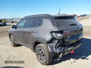 2024 Jeep Compass Trailhawk with VIN 3C4NJDDN4RT135384, listed as a IAAI auction lot 41251948 with 6,981 mi miles and . Bid and sale history available at DreamBid. Image 3.