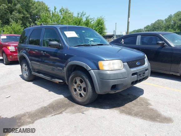 2001 Ford Escape XLT with VIN 1FMCU041X1KF10409, listed as a IAAI auction lot 39780383 with 246,336 mi miles. Bid and sale history available at carsss.com. Image 1.