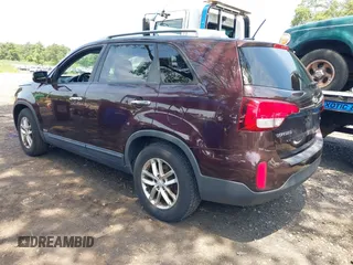 2015 Kia Sorento LX с VIN 5XYKTDA64FG568023, выставлен на аукционе IAAI как лот 42669922 с пробегом 112 156 миль миль и . История ставок и продаж доступна на DreamBid. Изображение 3.
