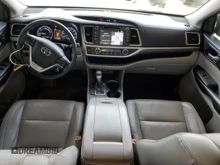 2018 Toyota Highlander Hybrid Limited with VIN 5TDDGRFH7JS041481, listed as a Copart auction lot 41829725 with 142,796 mi miles and Salvage title. Bid and sale history available at DreamBid. Image 8.