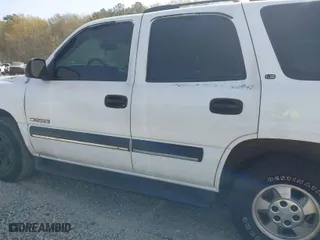2002 Chevrolet Tahoe LS with VIN 1GNEC13V52J284059, listed as a IAAI auction lot 41899231 with 390,173 mi miles. Bid and sale history available at carsss.com. Image 14.