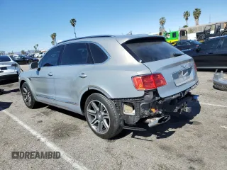 2018 Bentley Bentayga Signature z VIN SJAAC4ZV0JC020171, wystawiony jako Copart lot #48413645 z przebiegiem 76 196 mil mil oraz Szkody całkowita. Historia ofert i sprzedaży dostępna na DreamBid. Obrazek 2.