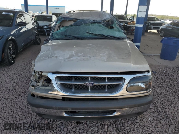 1998 Ford Explorer XL z VIN 1FMZU34E4WUA14628, wystawiony jako Copart lot #47477325 z przebiegiem 88 954 mil mil oraz Szkoda całkowita • Salvage title. Historia ofert i sprzedaży dostępna na DreamBid. Obrazek 5.