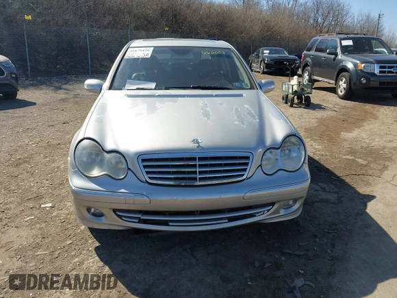 2005 Mercedes-Benz C 240 с VIN WDBRF81J65F662003, выставлен на аукционе IAAI как лот 41678426 с пробегом 109 632 миль миль и . История ставок и продаж доступна на DreamBid. Изображение 14.