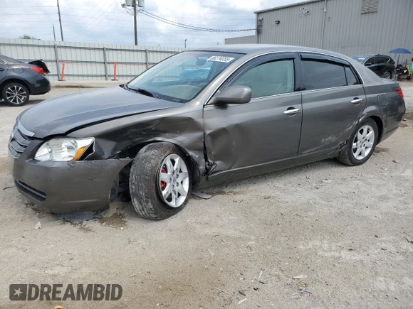 2007 Toyota Avalon XL z VIN 4T1BK36B67U191919, wystawiony jako Copart lot #56274055 z przebiegiem 188 679 mil mil oraz Szkoda całkowita • Salvage title. Historia ofert i sprzedaży dostępna na DreamBid. Obrazek 1.