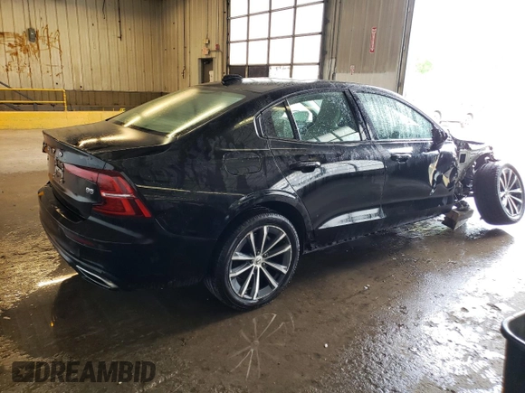 2022 Volvo S60 Momentum with VIN 7JRL12FZ0NG158222, listed as a Copart auction lot 54652813 with 13,073 mi miles and Salvage Title. Bid and sale history available at carsss.com. Image 3.